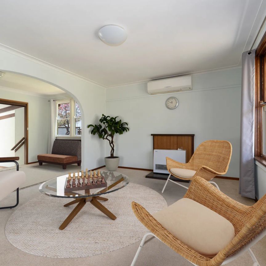 Unique Armidale Residence with Striking Design - Photo 1