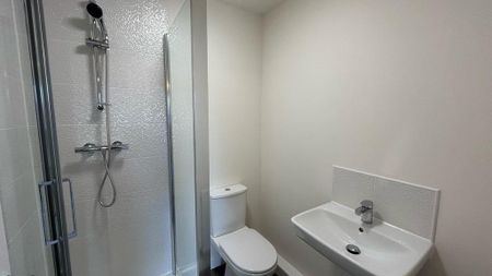 2 bedroom flat to rent - Photo 5