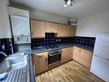 2 bedroom ground floor flat to rent - Photo 4