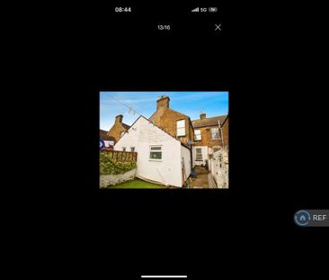 2 bedroom maisonette to rent - Photo 2