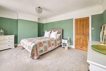 3 bedroom semi-detached house to rent - Photo 5