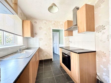 3 bed terraced house to rent in SR8 - Photo 4