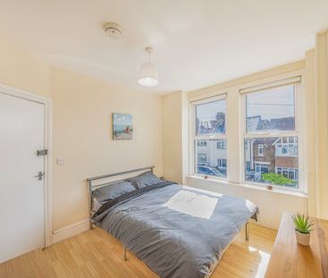 6 Bed Terraced House, Milner Road, BN2 - Photo 6