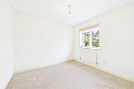 Coltsfoot Close, Burghfield Common, Reading, Berkshire, RG7 - Photo 3