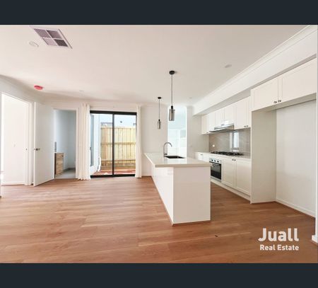 33 Langer Circuit, Cranbourne, Vic 3977 - Photo 4