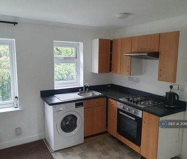 2 bedroom maisonette to rent - Photo 3