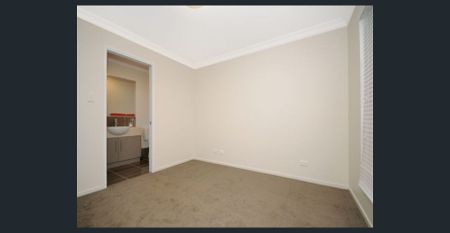 Comfortable Family Home - Photo 5