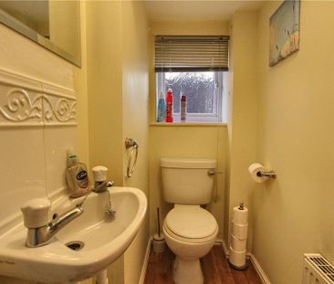 4 bedroom detached house to rent - Photo 2