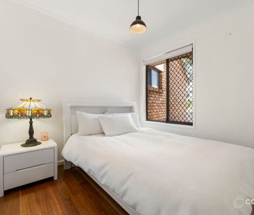 Waterfront Living in the Heart of Mermaid Waters - Photo 4