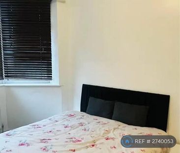 1 bedroom in a house share to rent - Photo 3