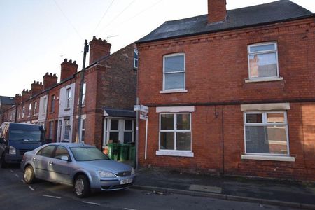 3 bedroom terraced house to rent - Photo 5