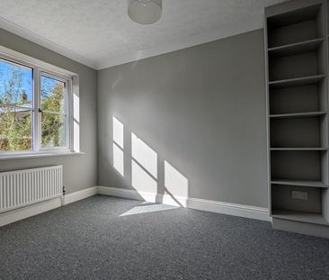 4 bedroom detached house to rent - Photo 4