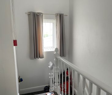 This Victorian townhouse is just a 2 minute walk to Singleton Park - Photo 6