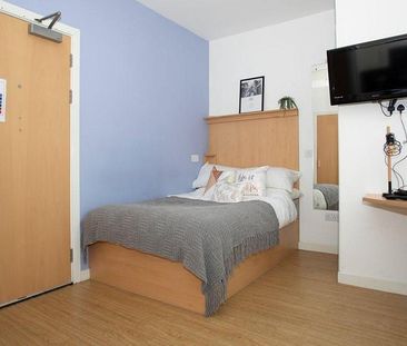 Studio to rent - Photo 6