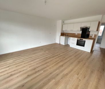 Location Appartement 3 pièces 68m² - Photo 6