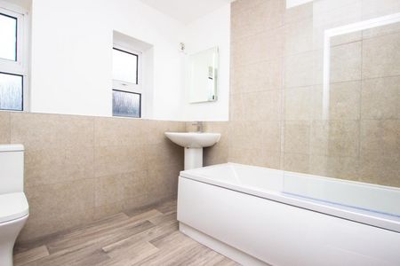 3 bedroom House To Let Total Size: 1023 SQ FT - Photo 5