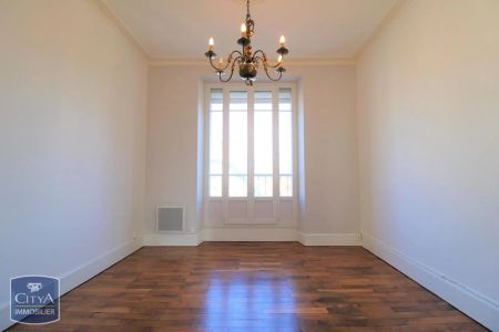 Appartement à louer 4 pièces 97.81m² - Photo 3