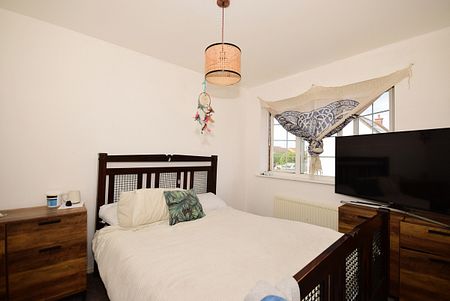 3 bedroom terraced house to rent - Photo 5