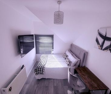 1 bedroom in a house share to rent - Photo 5