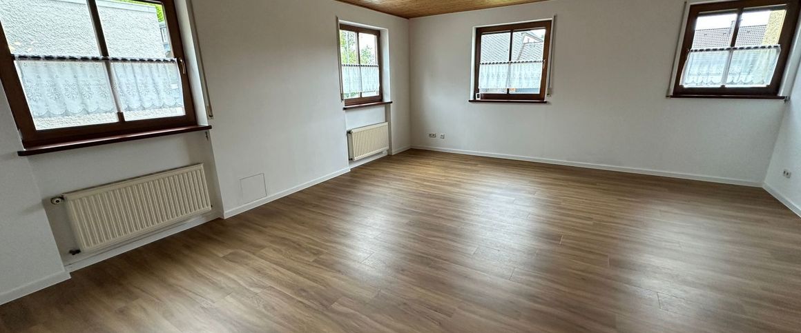 Schöne, lichtdurchflutete 1-Zimmer-Wohnung – ideal für Singles - Foto 1