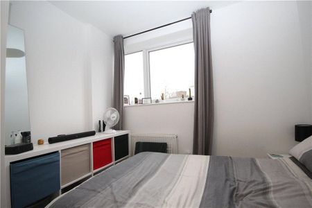 6 bedroom terraced house to rent - Photo 5