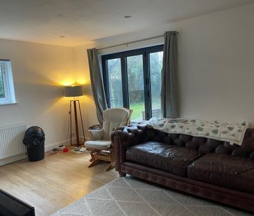 3 bedroom detached house to rent - Photo 2