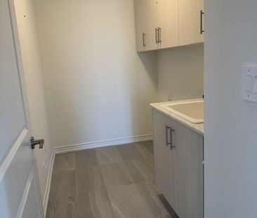 For Lease - 1423 Savoline Boulevard, Milton, Ontario - Photo 4