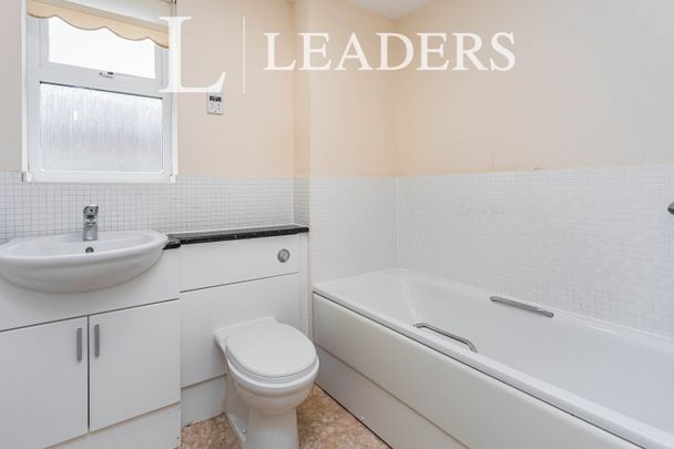 2 bedroom apartment to rent Brooklands, Haywards Heath, RH16 - Photo 1