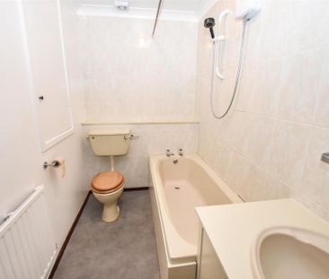 2 bedroom semi-detached house to rent - Photo 6