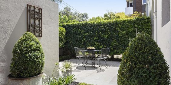 Art Deco Elegance - Photo 3