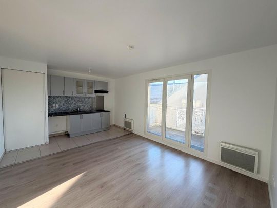 location Appartement T2 DE 40.35m² À ESBLY - Photo 1