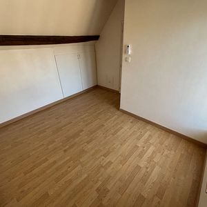Maison à louer - 2 pièces à Neuville Aux Bois - Photo 2
