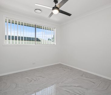 Stunning 5-Bedroom Family Home in Heathwood - Photo 3