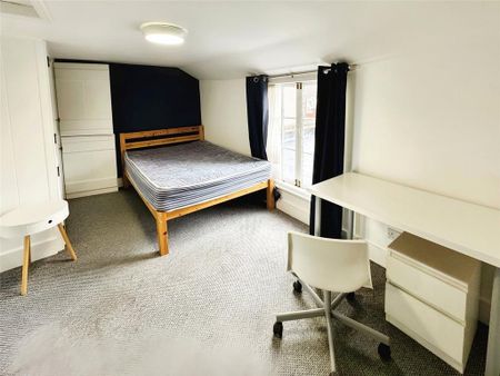 3 bedroom end of terrace house to rent - Photo 4