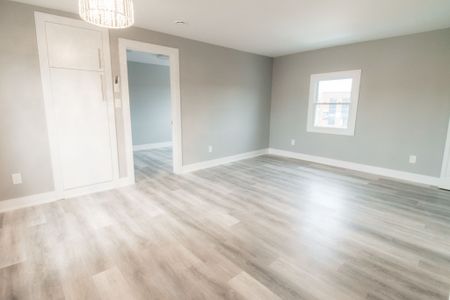 SPACIOUS 3 BEDROOM APARTMENT IN ST. CATHARINES!! - Photo 5