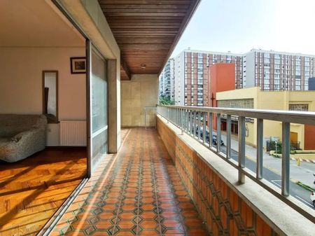 Carrer de Jaume Roig, Valencia, Valencian Community 46010 - Photo 3