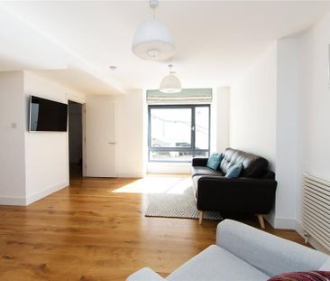 3 bedroom terraced house to rent - Photo 3