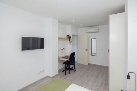 Avinguda del Port, Valencia, Valencian Community 46023 - Photo 5