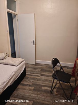 Room in a Shared House, Chadwick Road, SE15 - Photo 1