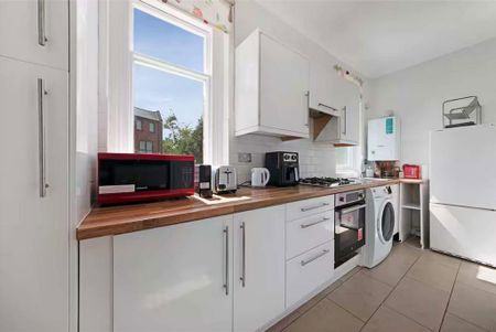 2 bedroom flat to rent - Photo 3