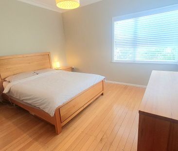 Large Sunny Home! - Photo 4