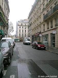 Logement à Paris, Location meublée - Photo 2