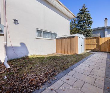 Detached Home For Lease | W8141280 - Photo 6