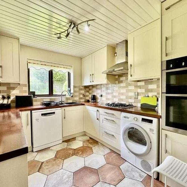 Holbrook, Oadby, Leicester, LE2 - Photo 1
