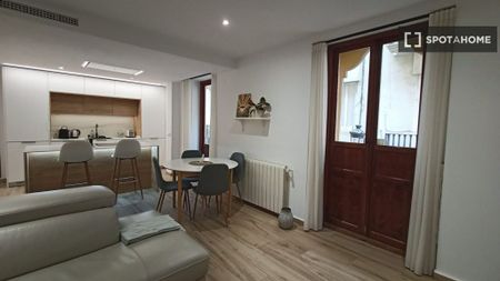 2 room luxury Apartment for rent in Valencia - Photo 3