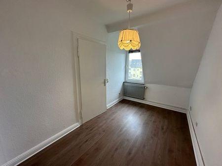 SCHADE HAUSVERWALTUNG - Renovierte 4,5-Zimmerwohnung in zentraler Lage von Lüdenscheid zu vermieten! - Photo 3