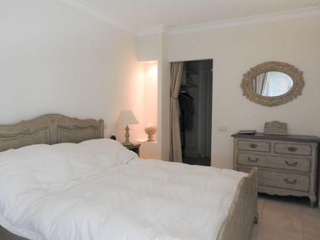 Magnifique appartement meublé de 2,5 pièces avec terrasse face au lac - Photo 3