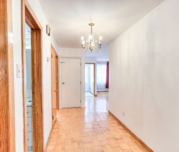 Superbe 5 et demi dans un triplex (Ahunstic) - Photo 1