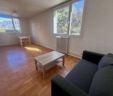 Location Appartement 1 pièce Meublé 40m² LYON 8ème - Photo 1