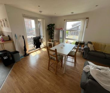 2 bedroom apartment to rent - Photo 2